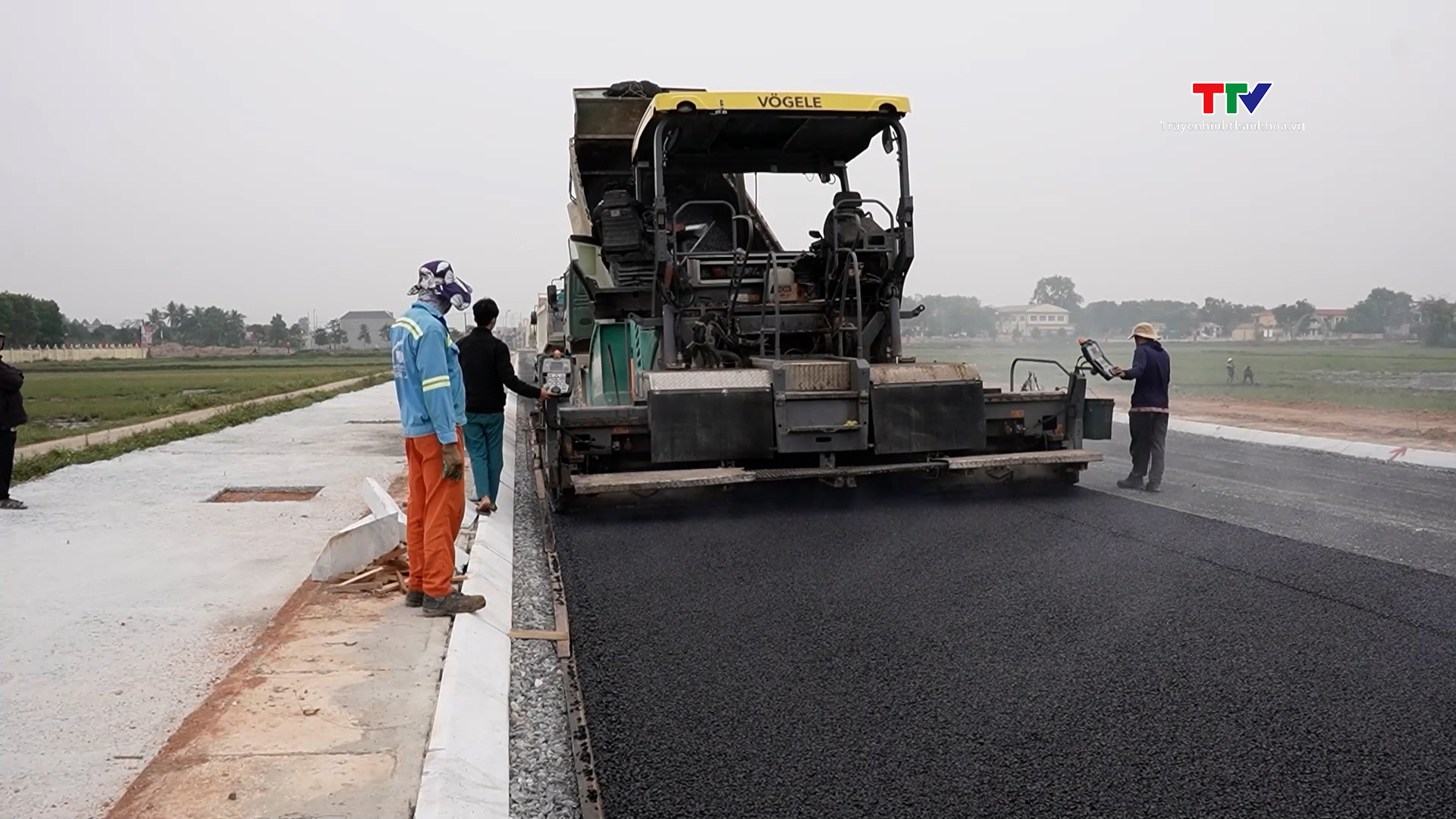 Hậu Lộc đầu tư xây dựng kết cấu hạ tầng đồng bộ, gắn với xây dựng nông thôn mới- Ảnh 4.