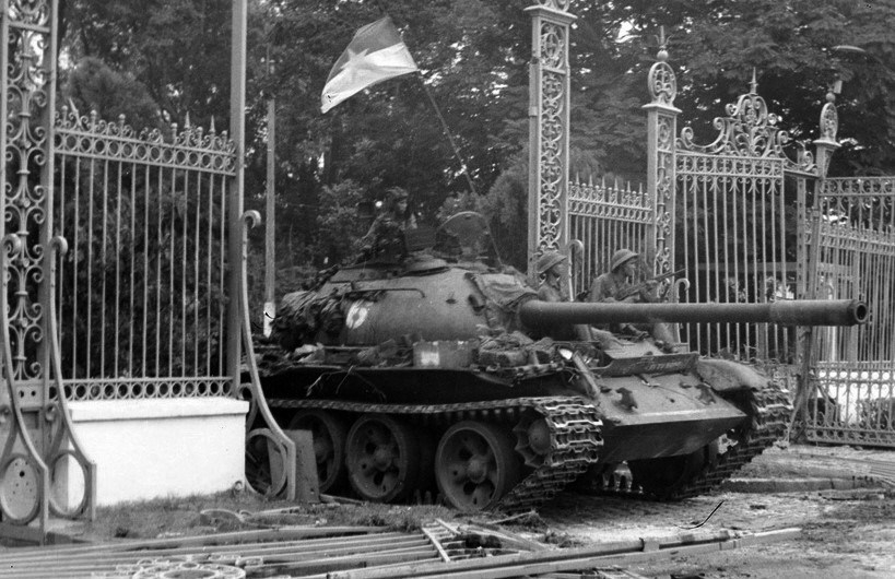 Tầm vóc thời đại Chiến thắng 30/4/1975 với sự nghiệp xây dựng và bảo vệ Tổ quốc- Ảnh 1. Tầm vóc thời đại Chiến thắng 30/4/1975 với sự nghiệp xây dựng và bảo vệ Tổ quốc- Ảnh 1.