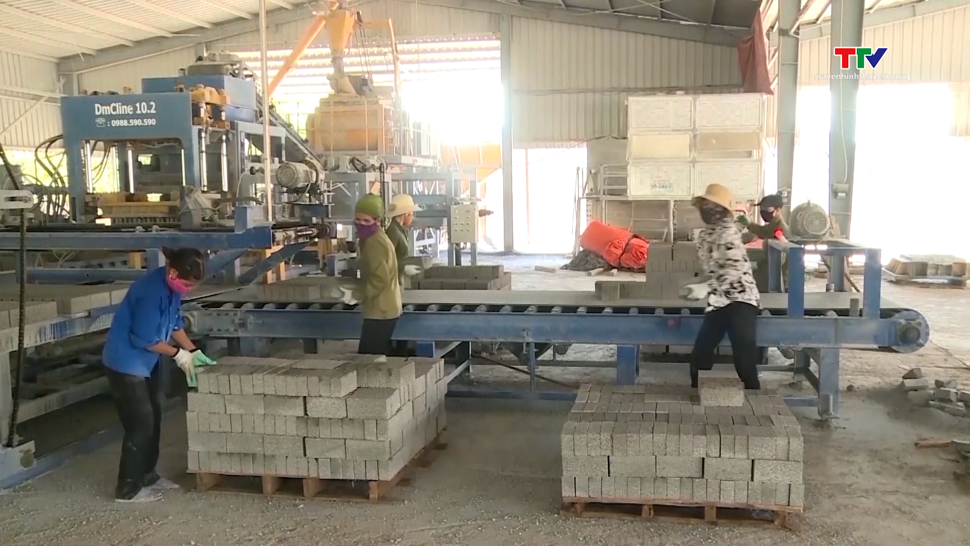 Thanh Hoá tập trung tháo gỡ rào cản để kinh tế tư nhân phát triển- Ảnh 2. Thanh Hoá tập trung tháo gỡ rào cản để kinh tế tư nhân phát triển- Ảnh 2.