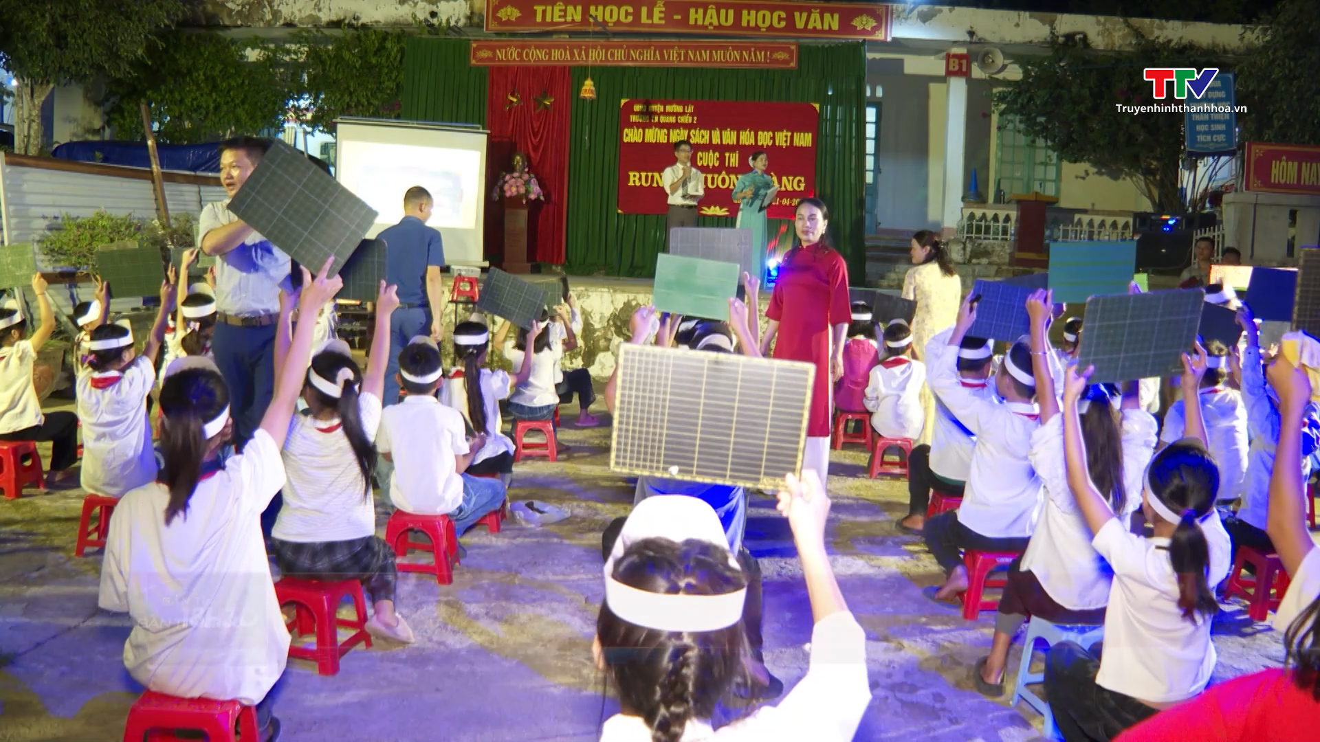 Sôi nổi hội thi Rung chuông vàng ở Mường Lát- Ảnh 1. Sôi nổi hội thi Rung chuông vàng ở Mường Lát- Ảnh 1.