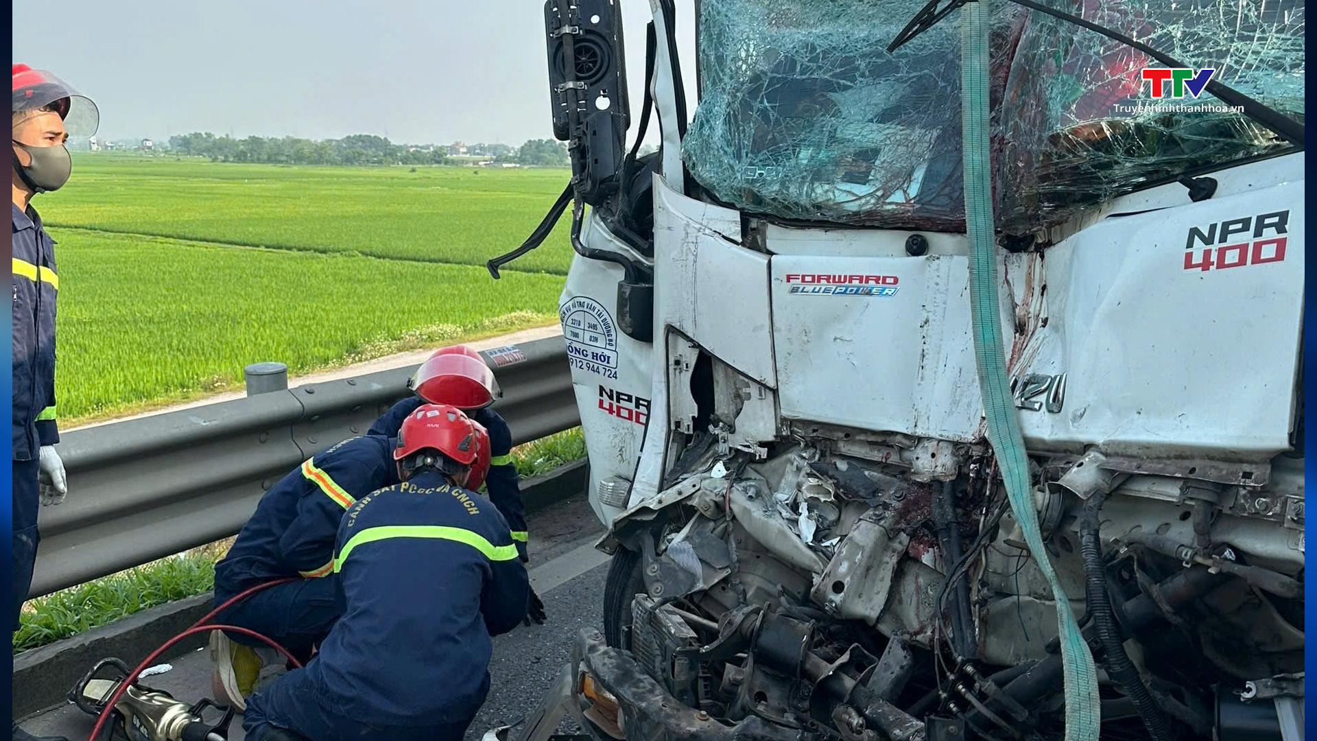 Triệu Sơn: Tai nạn giao thông nghiêm trọng khiến 2 người tử vong- Ảnh 1. Triệu Sơn: Tai nạn giao thông nghiêm trọng khiến 2 người tử vong- Ảnh 1.