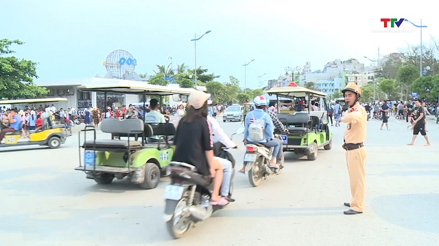 Tăng cường đảm bảo trật tự an toàn giao thông du lịch hè Sầm Sơn 2025- Ảnh 1. Tăng cường đảm bảo trật tự an toàn giao thông du lịch hè Sầm Sơn 2025- Ảnh 1.