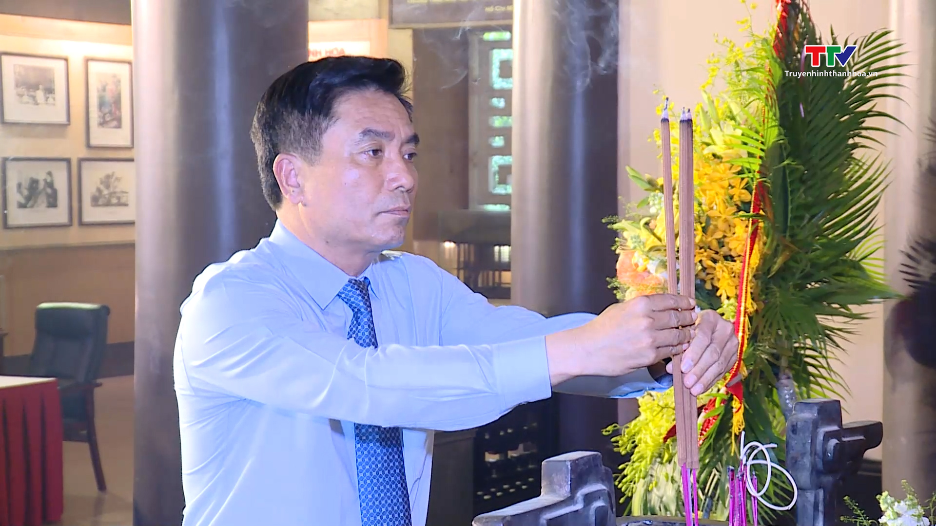 Dâng hương tưởng niệm, tri ân Chủ tịch Hồ Chí Minh và các Anh hùng Liệt sỹ- Ảnh 3. Dâng hương tưởng niệm, tri ân Chủ tịch Hồ Chí Minh và các Anh hùng Liệt sỹ- Ảnh 3.