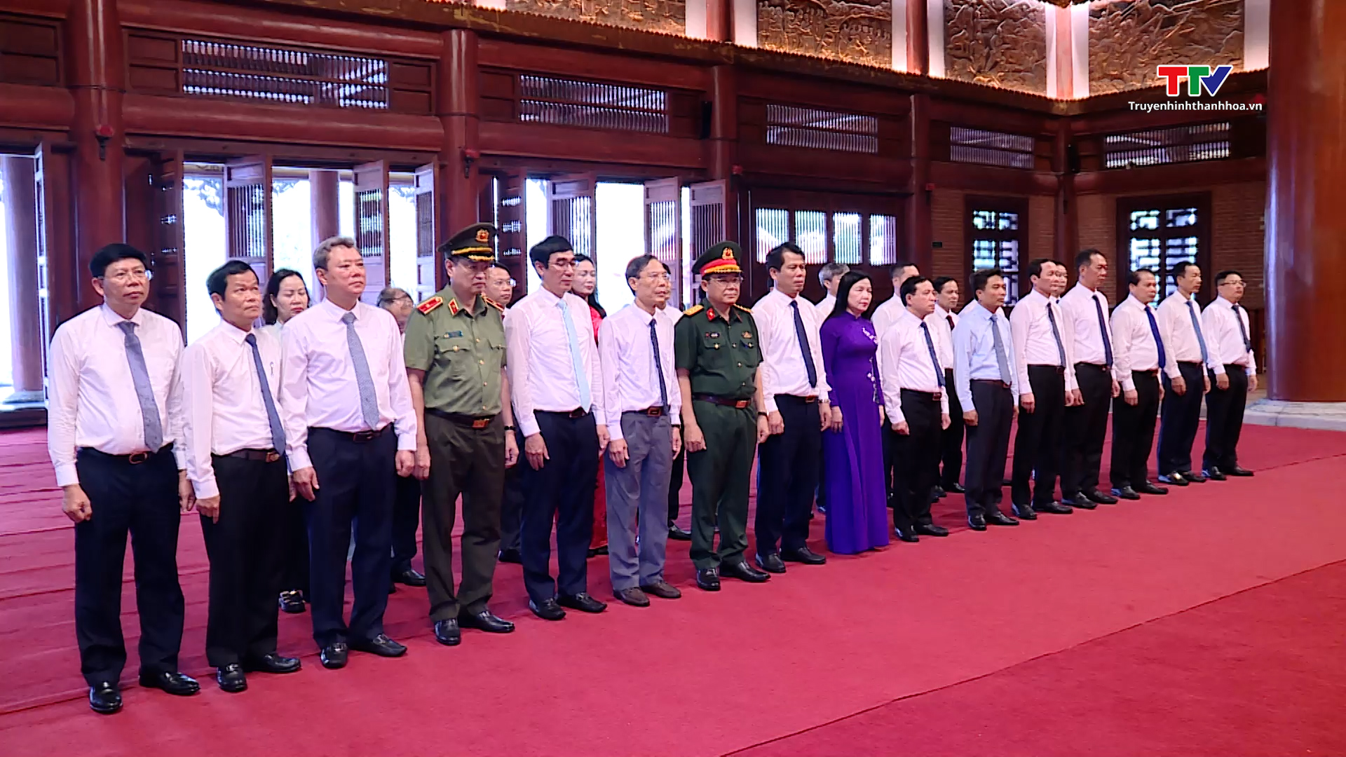 Dâng hương tưởng niệm, tri ân Chủ tịch Hồ Chí Minh và các Anh hùng Liệt sỹ- Ảnh 6. Dâng hương tưởng niệm, tri ân Chủ tịch Hồ Chí Minh và các Anh hùng Liệt sỹ- Ảnh 6.