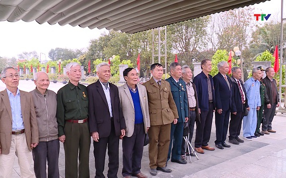 Cựu chiến binh Hàm Rồng dâng hương tưởng nhớ các anh hùng liệt sĩ