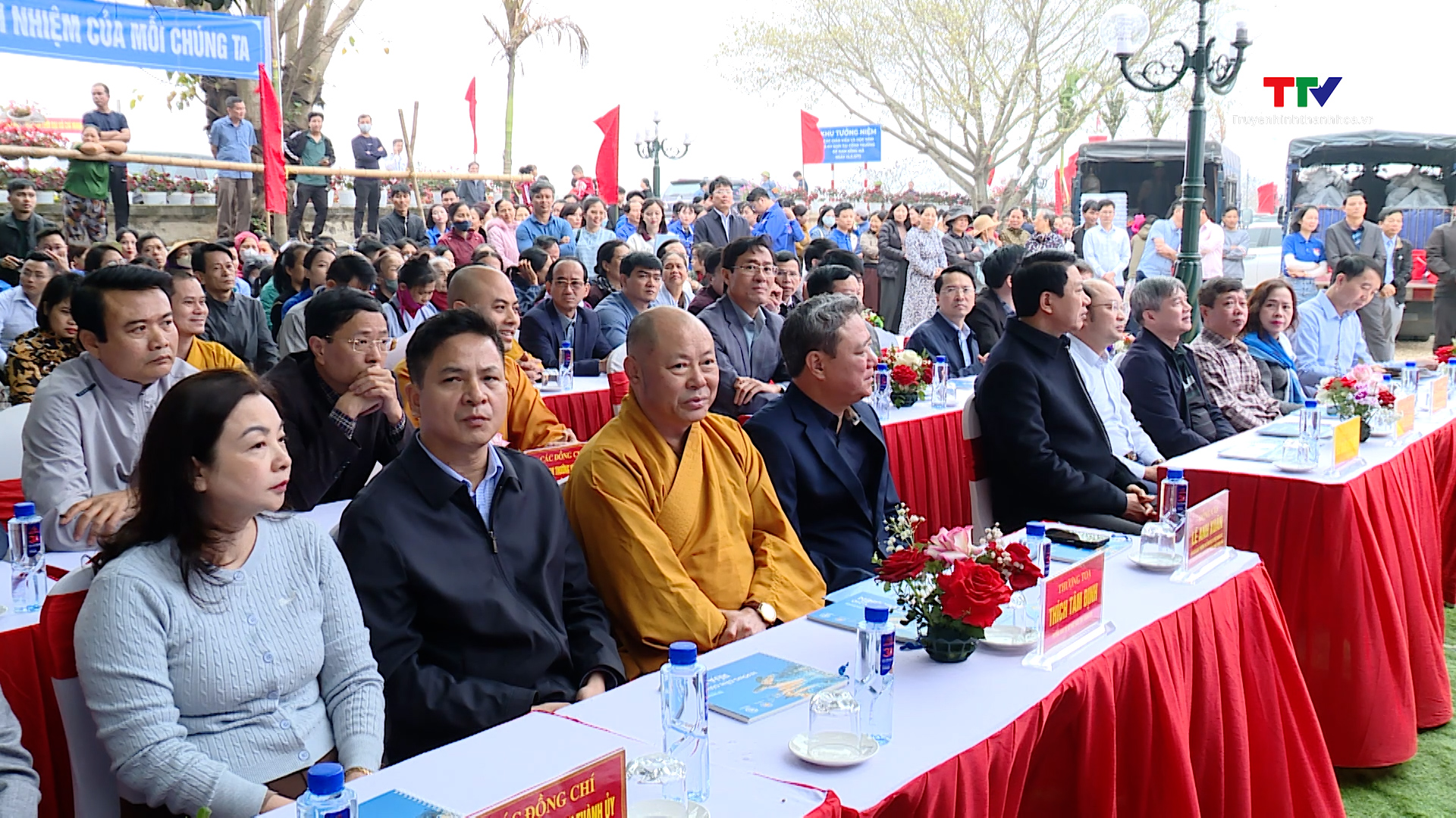 Thanh Hóa: Thả cá giống tái tạo và phát triển nguồn lợi thủy sản- Ảnh 1. Thanh Hóa: Thả cá giống tái tạo và phát triển nguồn lợi thủy sản- Ảnh 1.