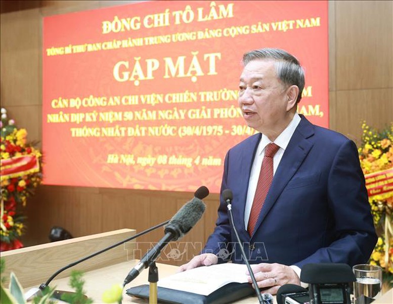 Tổng Bí thư Tô Lâm gặp mặt cán bộ Công an chi viện chiến trường miền Nam- Ảnh 2. Tổng Bí thư Tô Lâm gặp mặt cán bộ Công an chi viện chiến trường miền Nam- Ảnh 2.