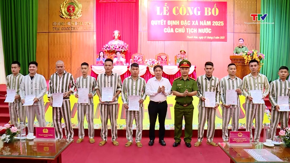 Công bố quyết định đặc xá của Chủ tịch nước - Ảnh 1. Công bố quyết định đặc xá của Chủ tịch nước - Ảnh 1.