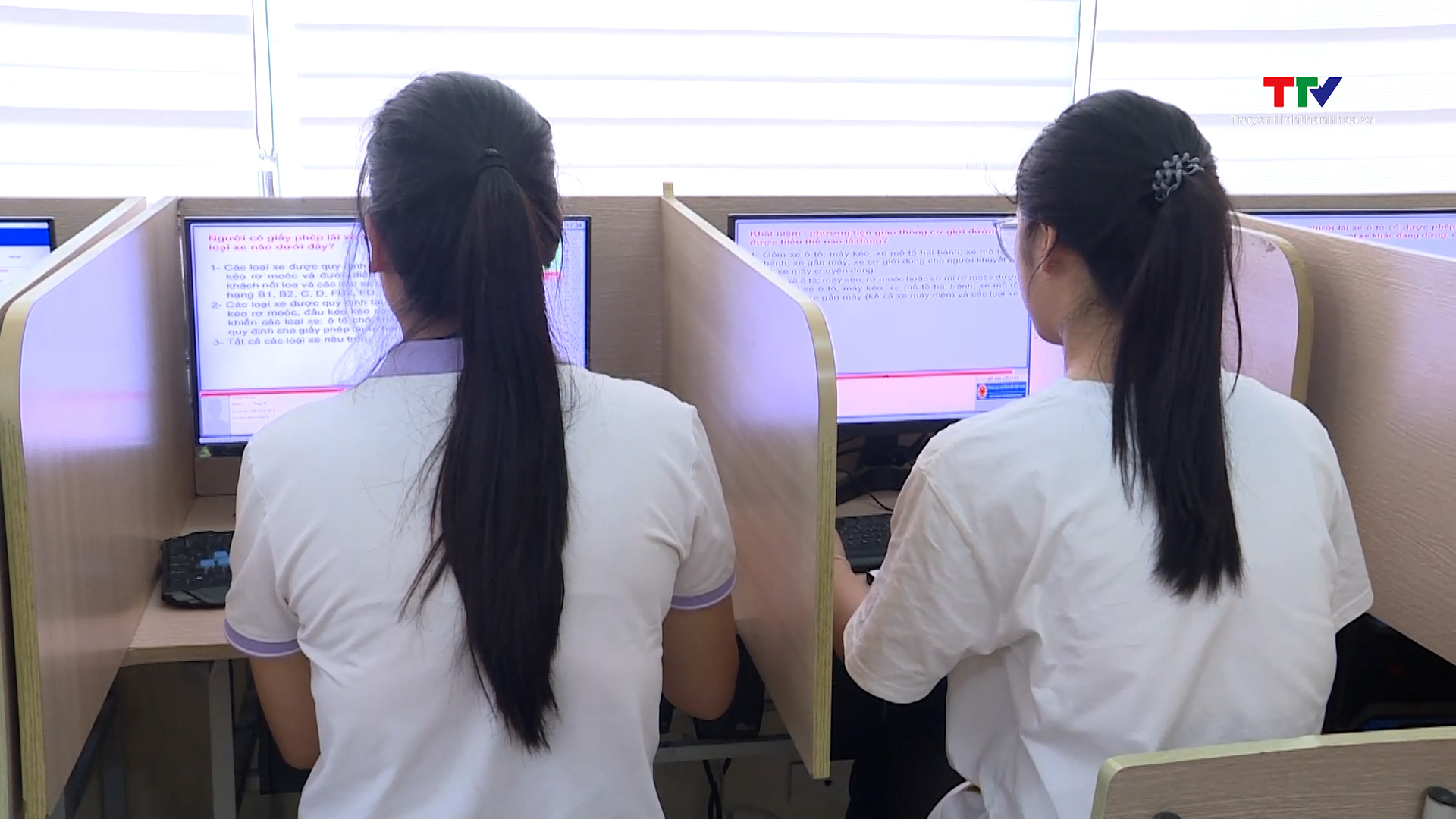 Thanh Hóa: Nhiều học viên "mòn mỏi" chờ sát hạch lái xe- Ảnh 5. Thanh Hóa: Nhiều học viên "mòn mỏi" chờ sát hạch lái xe- Ảnh 5.