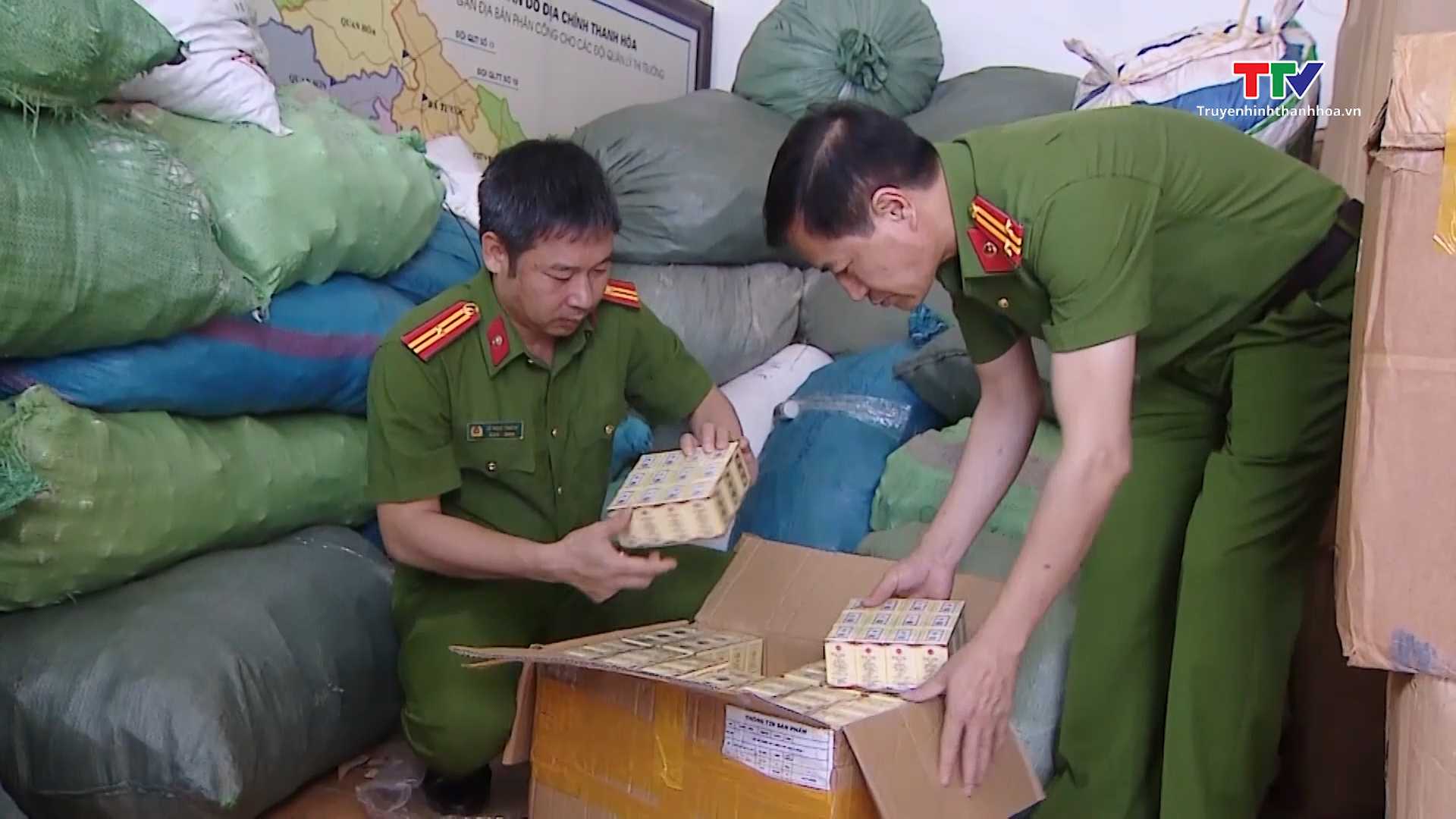 Tăng cường kiểm tra các cơ sở kinh doanh dược phẩm, thực phẩm bảo vệ sức khoẻ, sản phẩm sữa- Ảnh 5. Tăng cường kiểm tra các cơ sở kinh doanh dược phẩm, thực phẩm bảo vệ sức khoẻ, sản phẩm sữa- Ảnh 5.