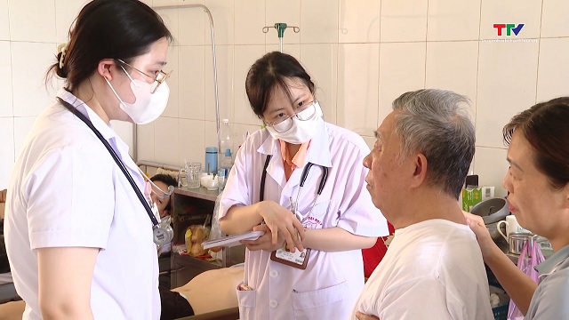 Gia tăng bệnh nhân đột quỵ mùa nắng nóng- Ảnh 1. Gia tăng bệnh nhân đột quỵ mùa nắng nóng- Ảnh 1.
