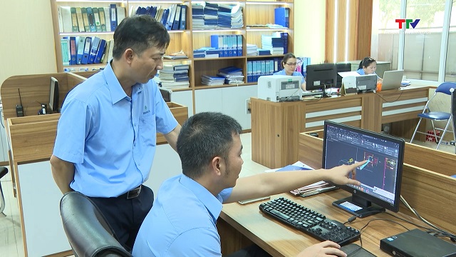 Những đảng viên công nhân tiên phong đổi mới, sáng tạo- Ảnh 2. Những đảng viên công nhân tiên phong đổi mới, sáng tạo- Ảnh 2.