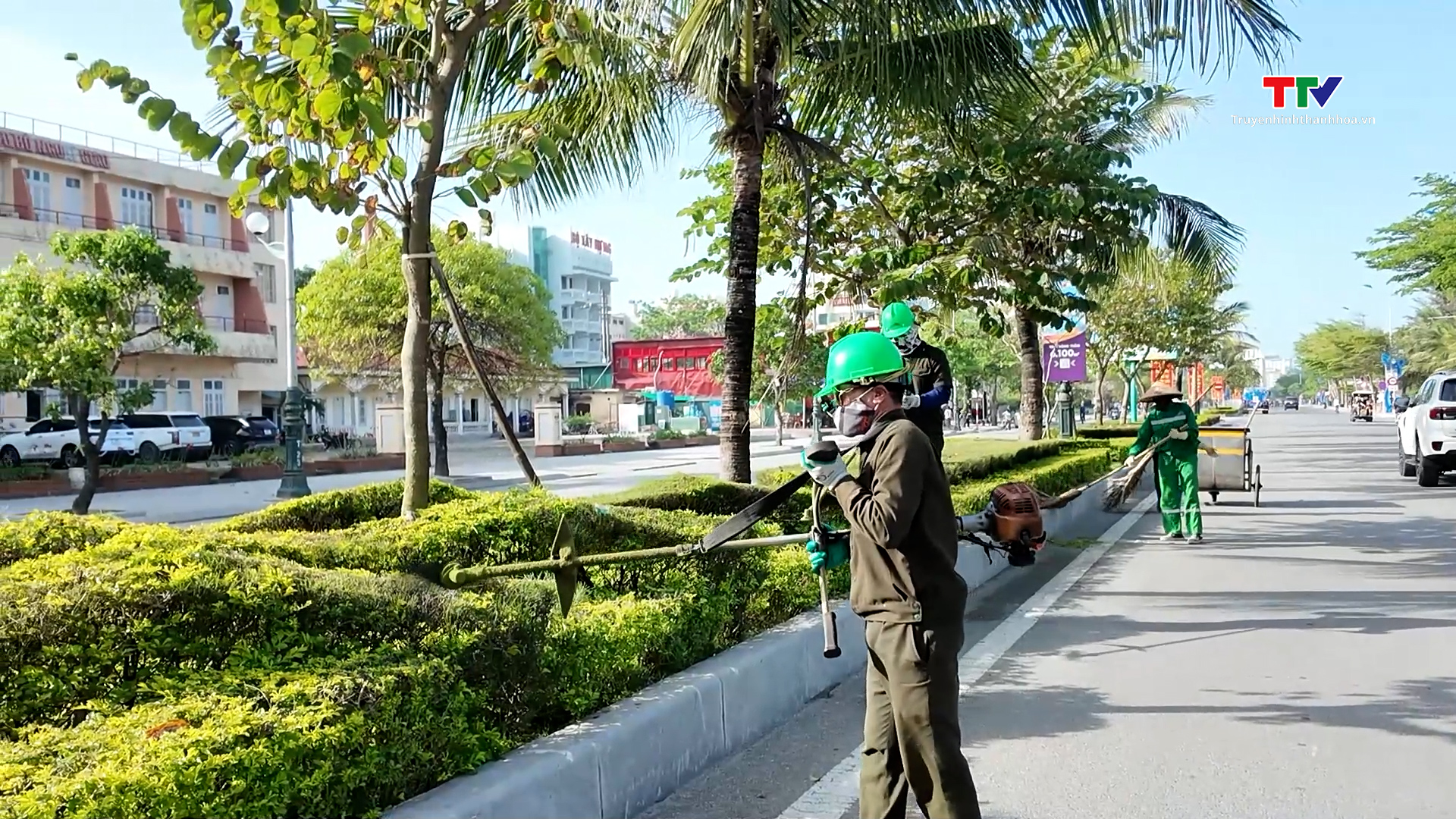 Sầm Sơn tăng cường đảm bảo vệ sinh môi trường phục vụ du lịch - Ảnh 3. Sầm Sơn tăng cường đảm bảo vệ sinh môi trường phục vụ du lịch - Ảnh 3.