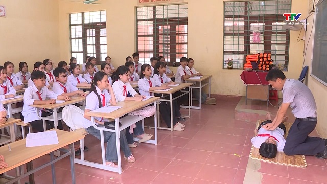 Tăng cường phòng chống đuối nước cho trẻ dịp hè- Ảnh 3. Tăng cường phòng chống đuối nước cho trẻ dịp hè- Ảnh 3.