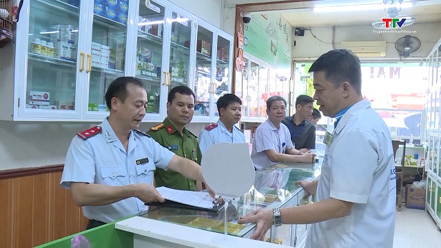 Triển khai đợt cao điểm phòng chống thuốc giả, thực phẩm chức năng giả- Ảnh 1. Triển khai đợt cao điểm phòng chống thuốc giả, thực phẩm chức năng giả- Ảnh 1.