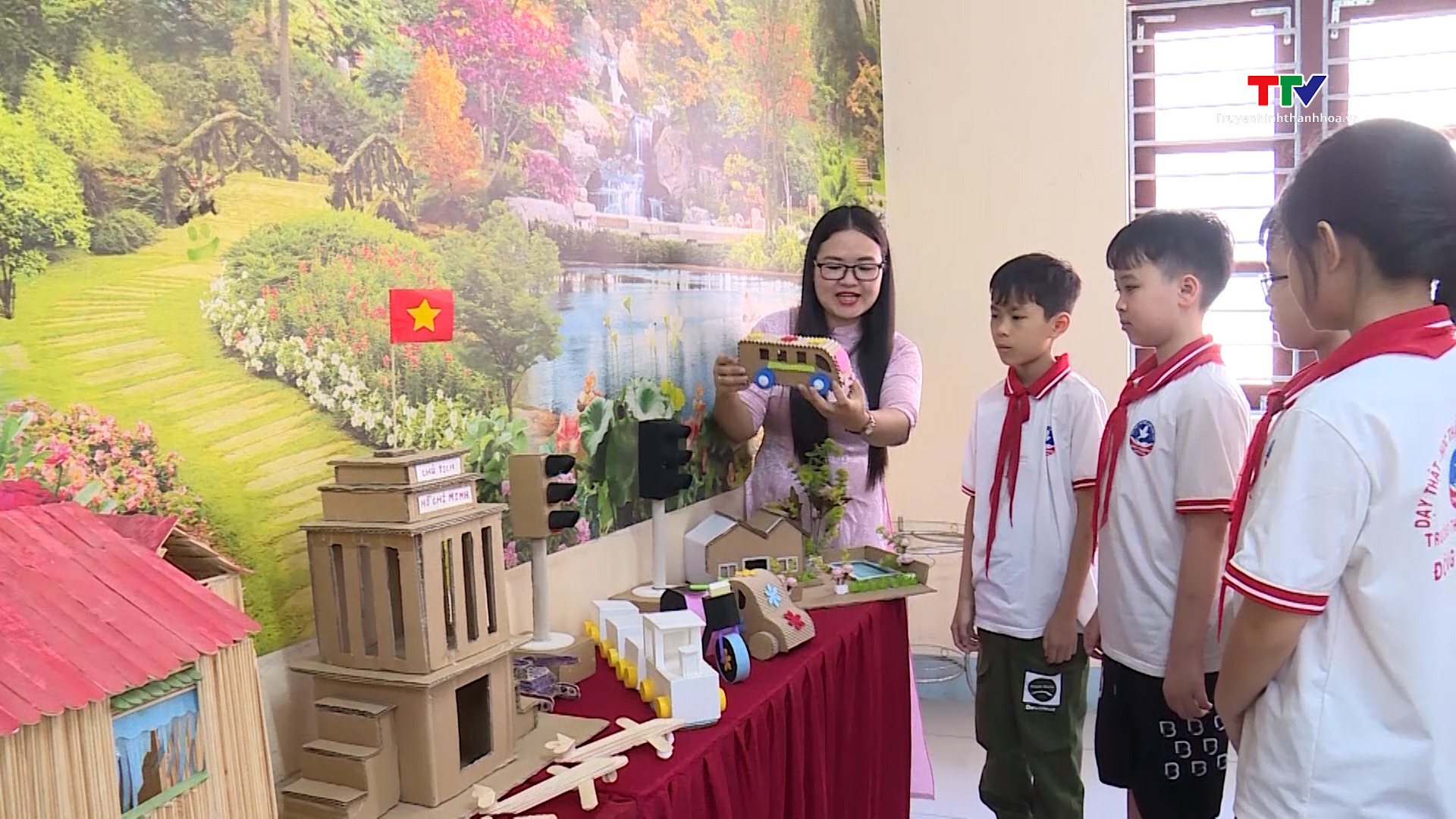 Phát huy hiệu quả giáo dục STEM trong nhà trường- Ảnh 1. Phát huy hiệu quả giáo dục STEM trong nhà trường- Ảnh 1.