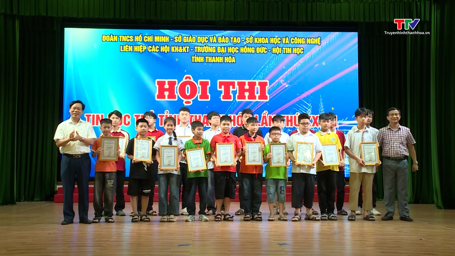 Bế mạc và trao giải Hội thi Tin học trẻ toàn tỉnh lần thứ 28 năm 2025- Ảnh 2. Bế mạc và trao giải Hội thi Tin học trẻ toàn tỉnh lần thứ 28 năm 2025- Ảnh 2.