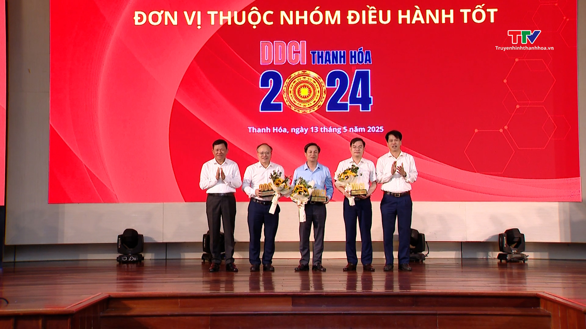 Công bố chỉ số DDCI tỉnh Thanh Hóa năm 2024- Ảnh 5. Công bố chỉ số DDCI tỉnh Thanh Hóa năm 2024- Ảnh 5.