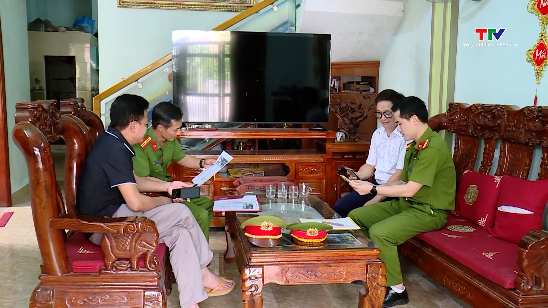 Đa dạng hình thức tuyên truyền pháp luật- Ảnh 2. Đa dạng hình thức tuyên truyền pháp luật- Ảnh 2.
