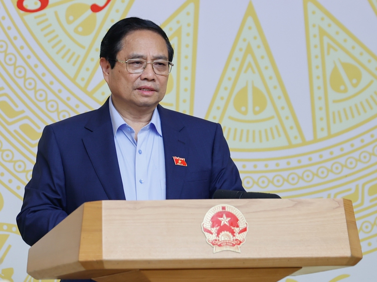 Thủ tướng: Buôn lậu, hàng giả là vấn đề lớn, phải ngăn chặn, đẩy lùi và chấm dứt- Ảnh 1. Thủ tướng: Buôn lậu, hàng giả là vấn đề lớn, phải ngăn chặn, đẩy lùi và chấm dứt- Ảnh 1.