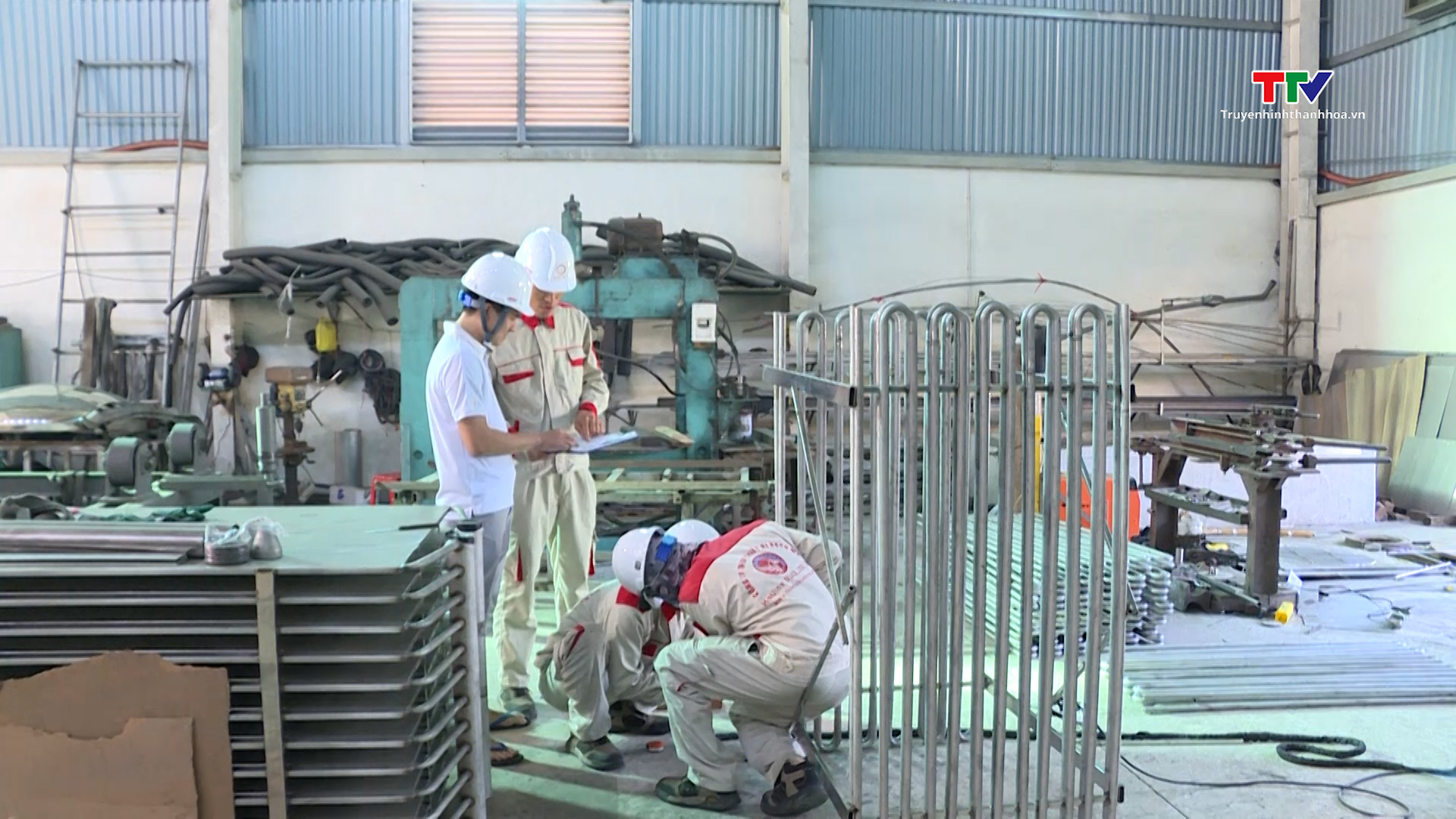 Hậu Lộc đẩy mạnh phát triển doanh nghiệp - Ảnh 3. Hậu Lộc đẩy mạnh phát triển doanh nghiệp - Ảnh 3.