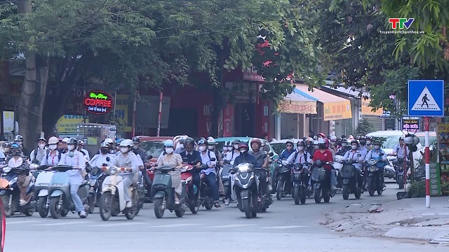 Mất an toàn giao thông tại ngã 5 Đình Hương, thành phố Thanh Hoá- Ảnh 1. Mất an toàn giao thông tại ngã 5 Đình Hương, thành phố Thanh Hoá- Ảnh 1.
