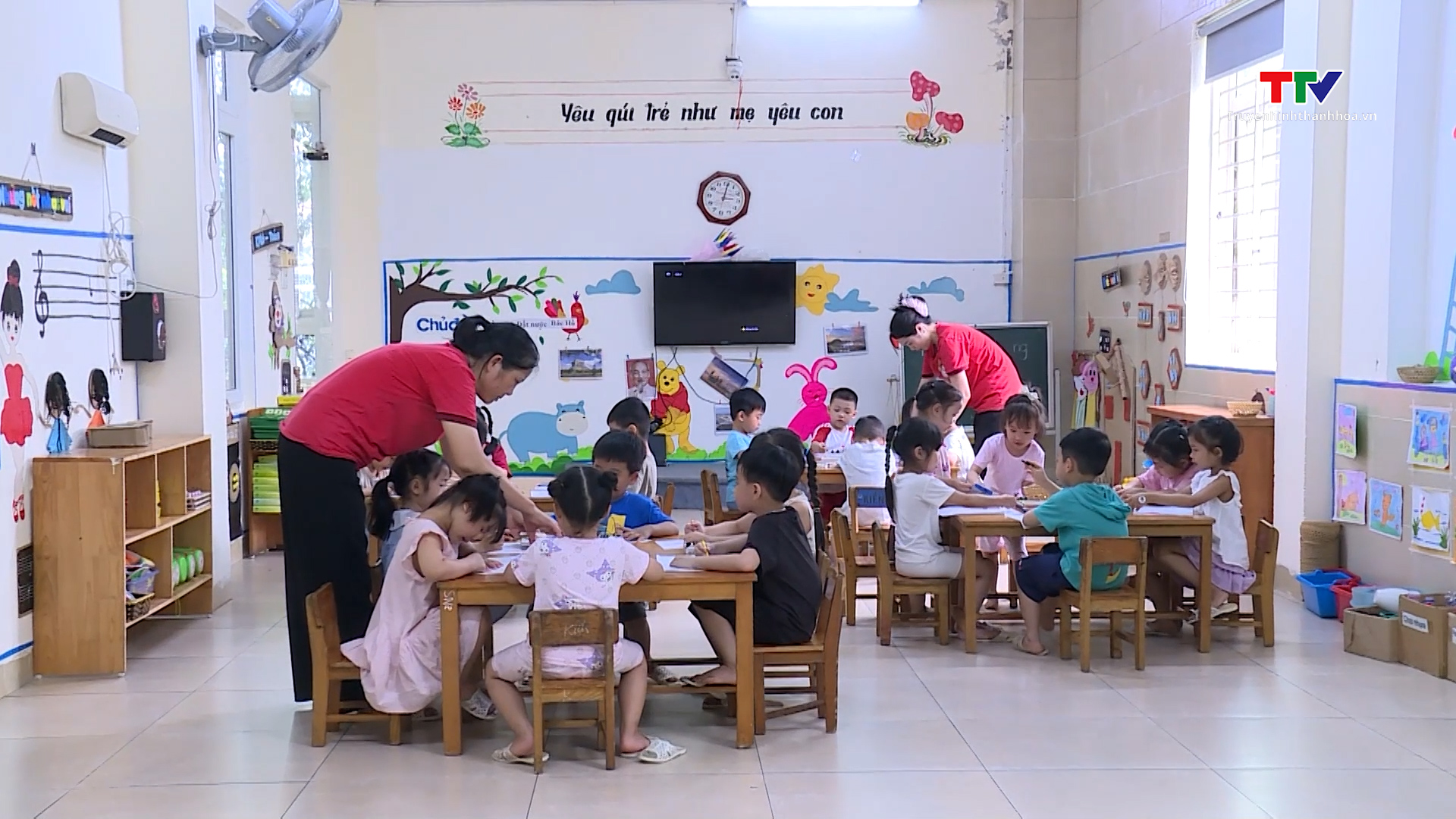 Không để dịch sởi bùng phát trong trường học- Ảnh 3. Không để dịch sởi bùng phát trong trường học- Ảnh 3.