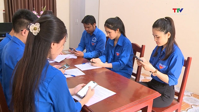 Đẩy mạnh tuyên truyền lấy ý kiến về sửa đổi, bổ sung một số điều của Hiến pháp năm 2013- Ảnh 2. Đẩy mạnh tuyên truyền lấy ý kiến về sửa đổi, bổ sung một số điều của Hiến pháp năm 2013- Ảnh 2.