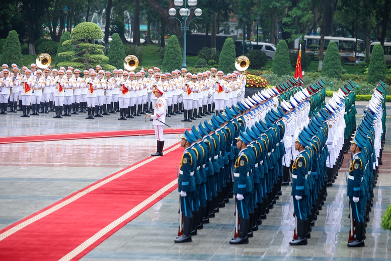 Thủ tướng Phạm Minh Chính chủ trì lễ đón chính thức Thủ tướng Thái Lan thăm Việt Nam- Ảnh 3. Thủ tướng Phạm Minh Chính chủ trì lễ đón chính thức Thủ tướng Thái Lan thăm Việt Nam- Ảnh 3.