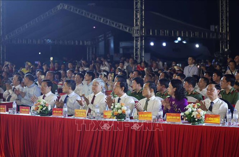 Tổng Bí thư Tô Lâm dự khai mạc Lễ hội Làng Sen toàn quốc 2025- Ảnh 4. Tổng Bí thư Tô Lâm dự khai mạc Lễ hội Làng Sen toàn quốc 2025- Ảnh 4.