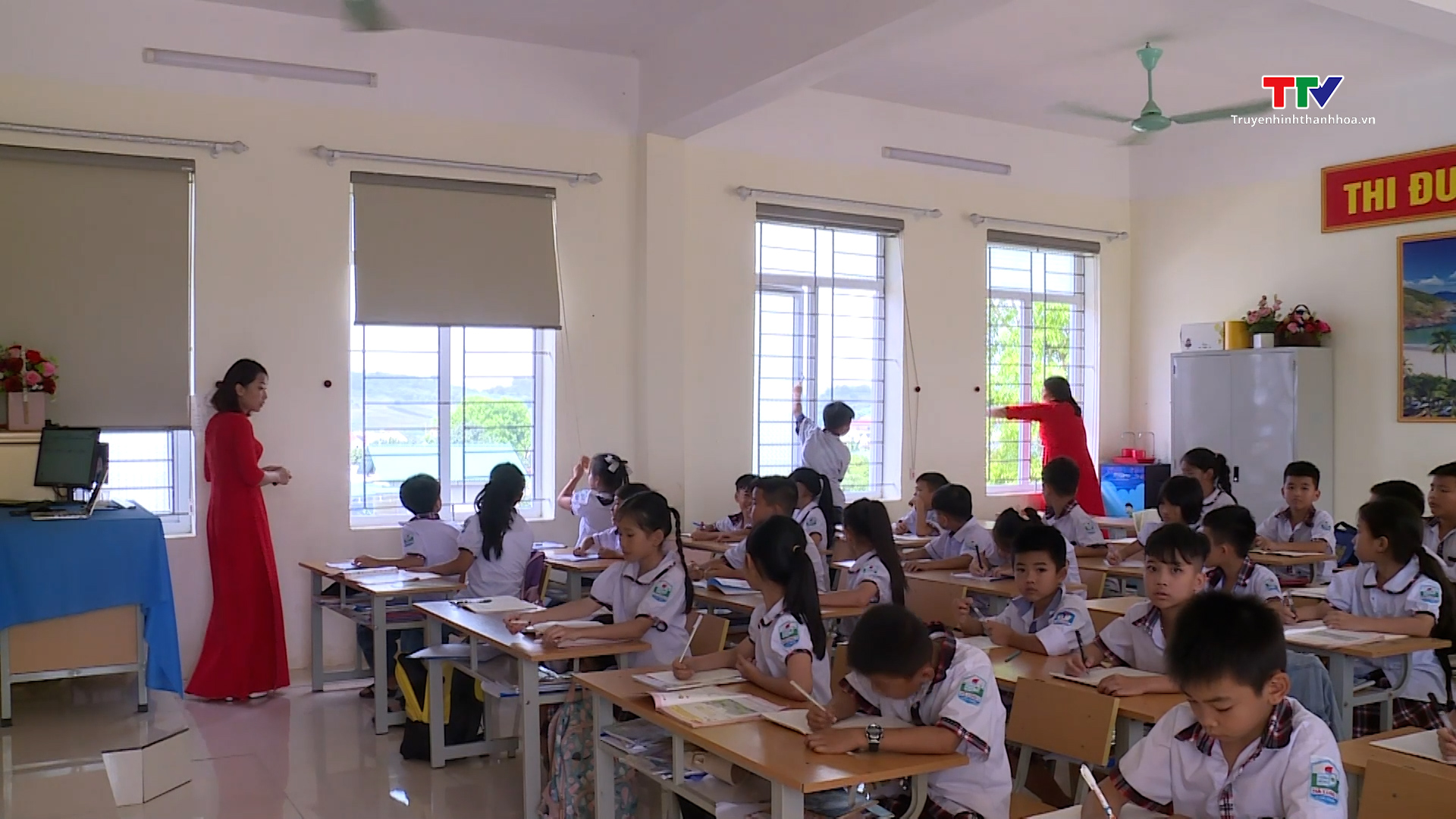 Bảo vệ sức khỏe học sinh trong thời tiết nắng nóng- Ảnh 1. Bảo vệ sức khỏe học sinh trong thời tiết nắng nóng- Ảnh 1.