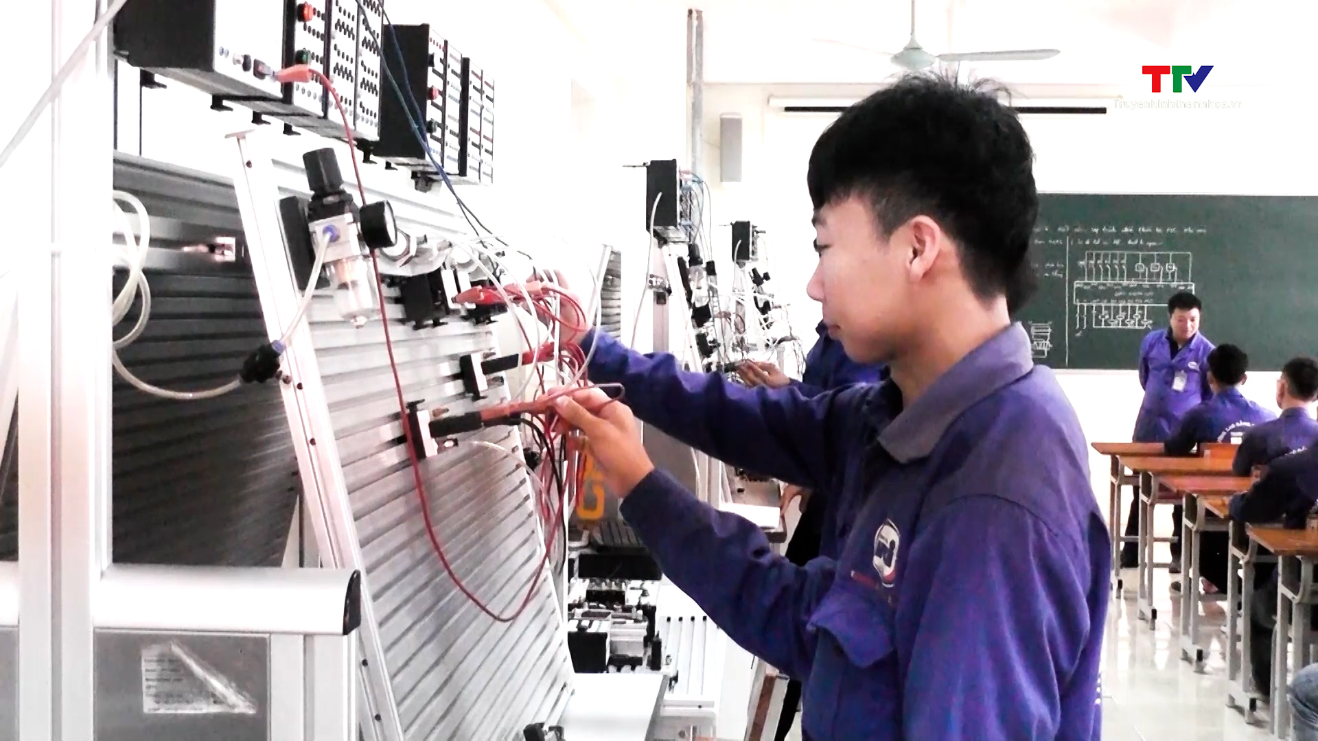 Mở rộng hợp tác quốc tế đào tạo nguồn nhân lực chất lượng cao- Ảnh 3. Mở rộng hợp tác quốc tế đào tạo nguồn nhân lực chất lượng cao- Ảnh 3.