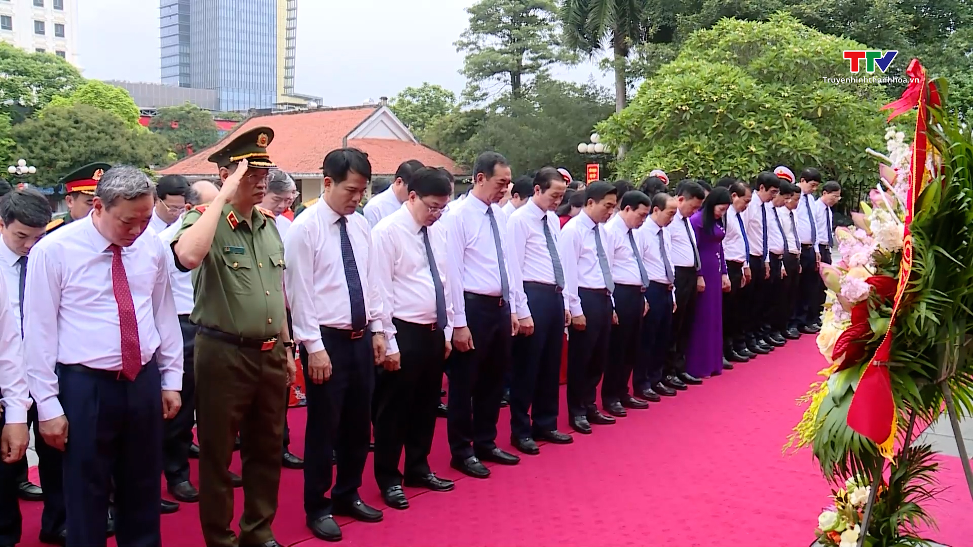Đoàn đại biểu tỉnh Thanh Hóa dâng hương tưởng nhớ Chủ tịch Hồ Chí Minh- Ảnh 1. Đoàn đại biểu tỉnh Thanh Hóa dâng hương tưởng nhớ Chủ tịch Hồ Chí Minh- Ảnh 1.
