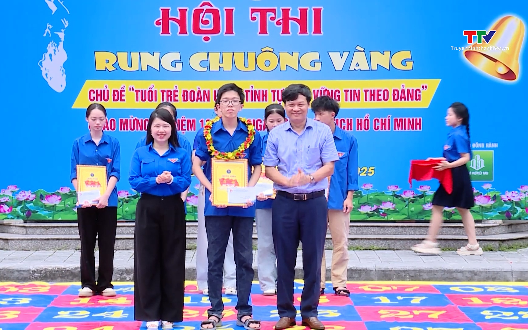 Chung kết Rung chuông vàng tại trường THPT Mường Lát- Ảnh 1. Hội thi Rung chuông vàng: “Tuổi trẻ Đoàn UBND tỉnh tự hào, vững tin theo cờ Đảng”