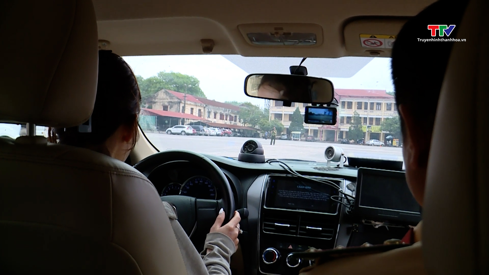 Ngày đầu tiêm sát hạch, cấp giấy phép lái xe cơ giới đường bộ sau ba tháng tạm dừng- Ảnh 4. Ngày đầu tiêm sát hạch, cấp giấy phép lái xe cơ giới đường bộ sau ba tháng tạm dừng- Ảnh 4.