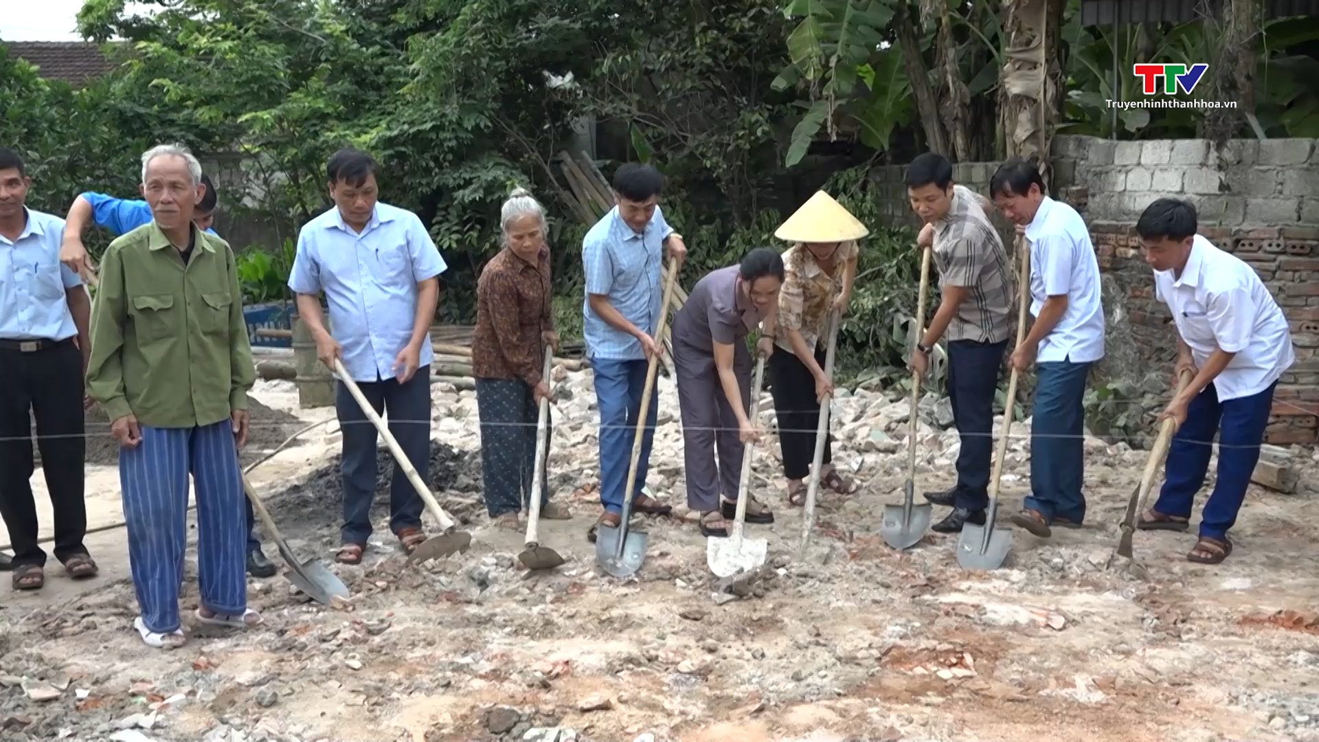 Vĩnh Lộc khởi công xây dựng, sửa chữa 133 nhà cho người có công- Ảnh 1. Vĩnh Lộc khởi công xây dựng, sửa chữa 133 nhà cho người có công- Ảnh 1.