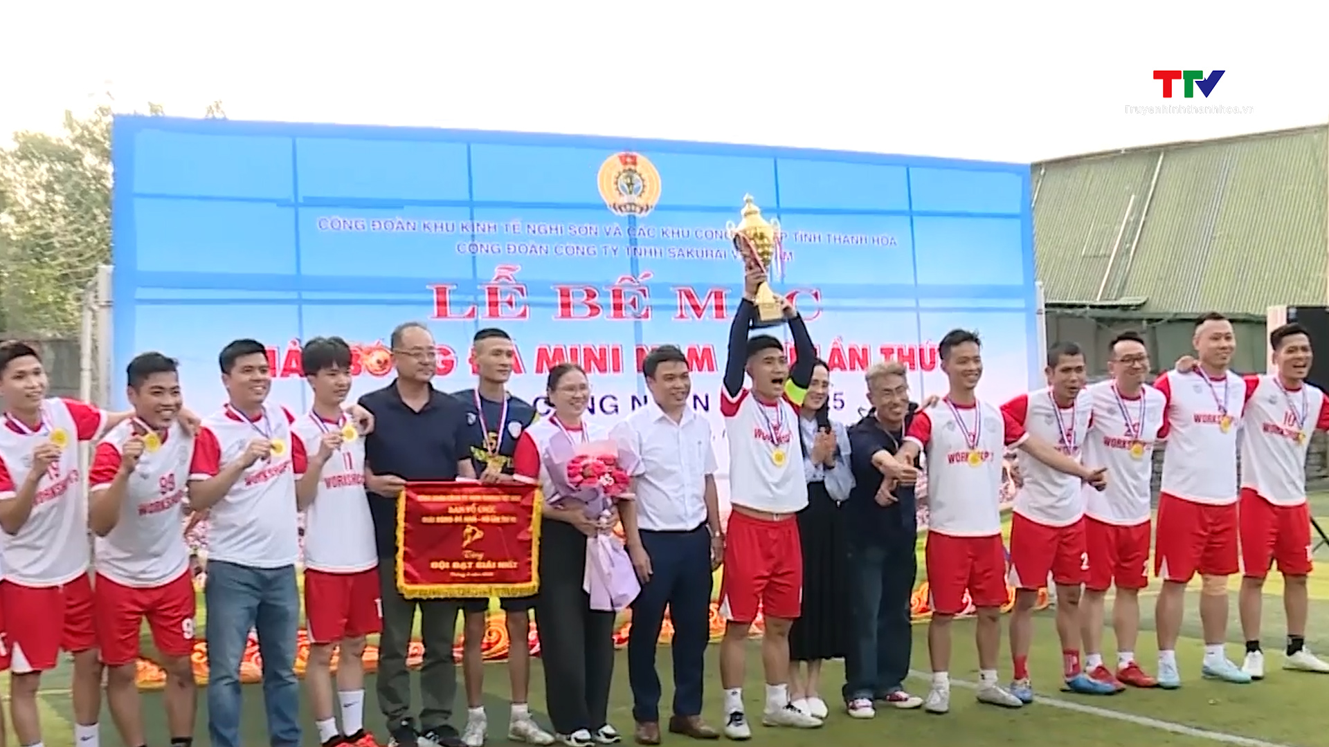 Tháng công nhân 2025 - Công nhân Việt Nam tiên phong bước vào kỷ nguyên mới- Ảnh 1. Tháng công nhân 2025 - Công nhân Việt Nam tiên phong bước vào kỷ nguyên mới- Ảnh 1.