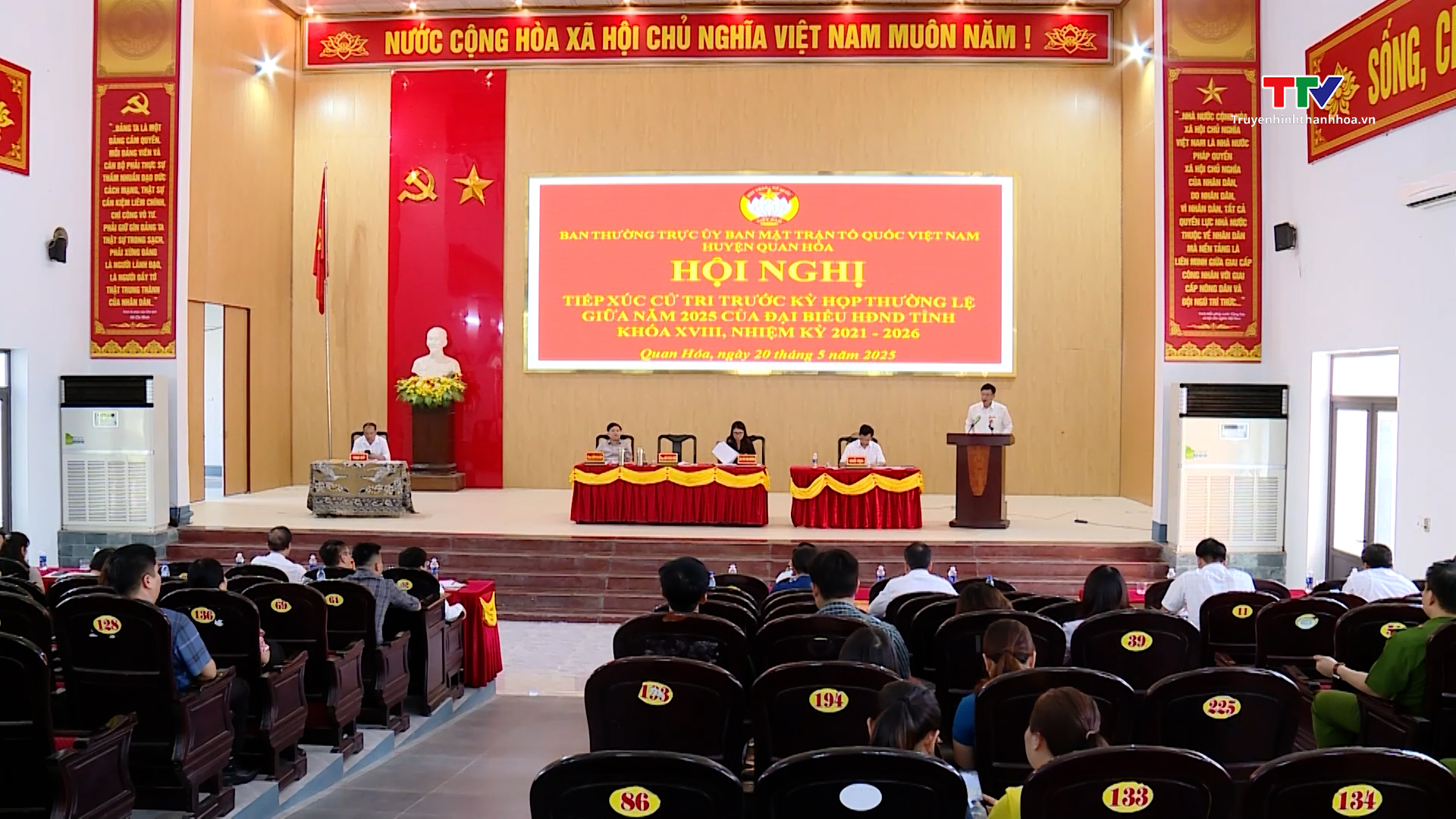 Đại biểu Hội đồng Nhân dân tỉnh tiếp xúc cử tri huyện Quan Hóa- Ảnh 1. Đại biểu Hội đồng Nhân dân tỉnh tiếp xúc cử tri huyện Quan Hóa- Ảnh 1.