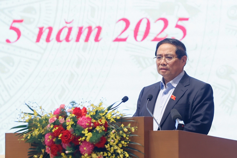 Quyết tâm giải ngân 100% vốn đầu tư công trong năm 2025- Ảnh 3. Quyết tâm giải ngân 100% vốn đầu tư công trong năm 2025- Ảnh 3.