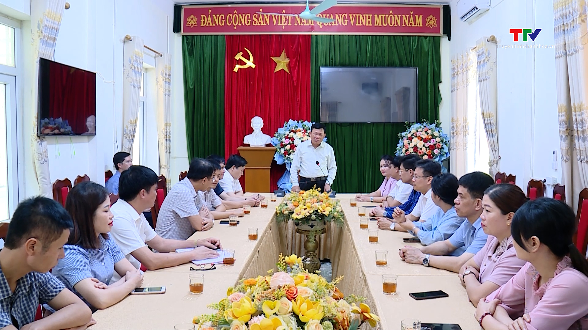 Phó Chủ tịch Thường trực UBND tỉnh làm việc tại huyện Quan Sơn- Ảnh 2. Phó Chủ tịch Thường trực UBND tỉnh làm việc tại huyện Quan Sơn- Ảnh 2.
