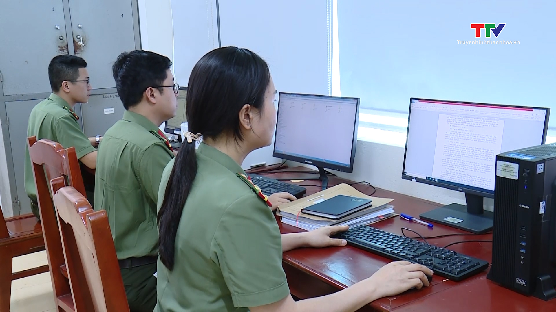 Xử lý nghiêm hành vi tổ chức cho người khác trốn đi nước ngoài trái phép- Ảnh 3. Xử lý nghiêm hành vi tổ chức cho người khác trốn đi nước ngoài trái phép- Ảnh 3.