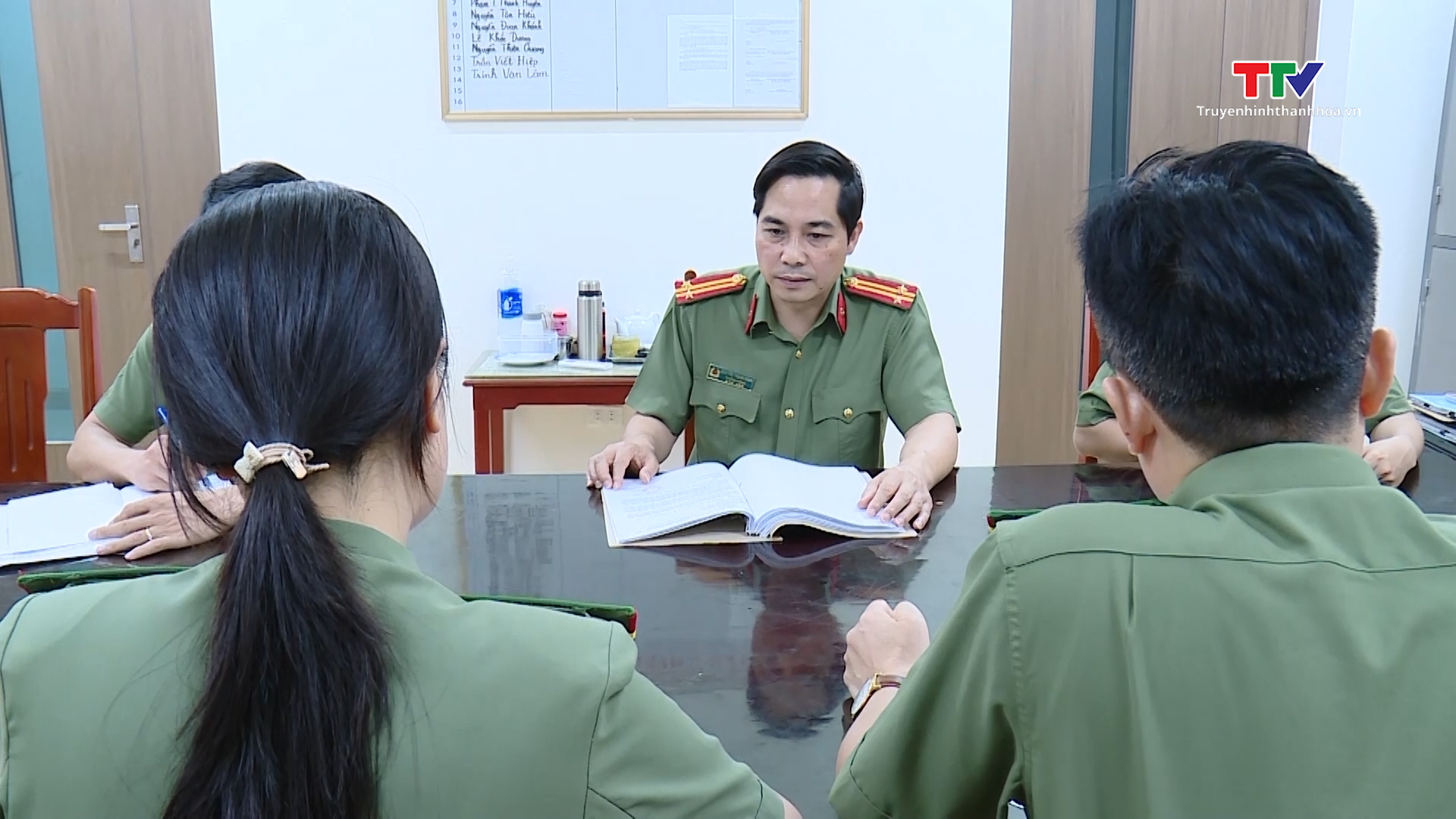 Xử lý nghiêm hành vi tổ chức cho người khác trốn đi nước ngoài trái phép- Ảnh 2. Xử lý nghiêm hành vi tổ chức cho người khác trốn đi nước ngoài trái phép- Ảnh 2.