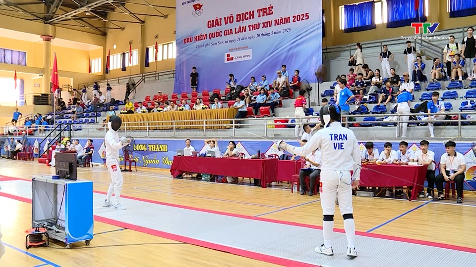 Khai mạc Giải vô địch trẻ Đấu kiếm quốc gia lần thứ XIV, năm 2025 tại thành phố Sầm Sơn- Ảnh 1. Khai mạc Giải vô địch trẻ Đấu kiếm quốc gia lần thứ XIV, năm 2025 tại thành phố Sầm Sơn- Ảnh 1.