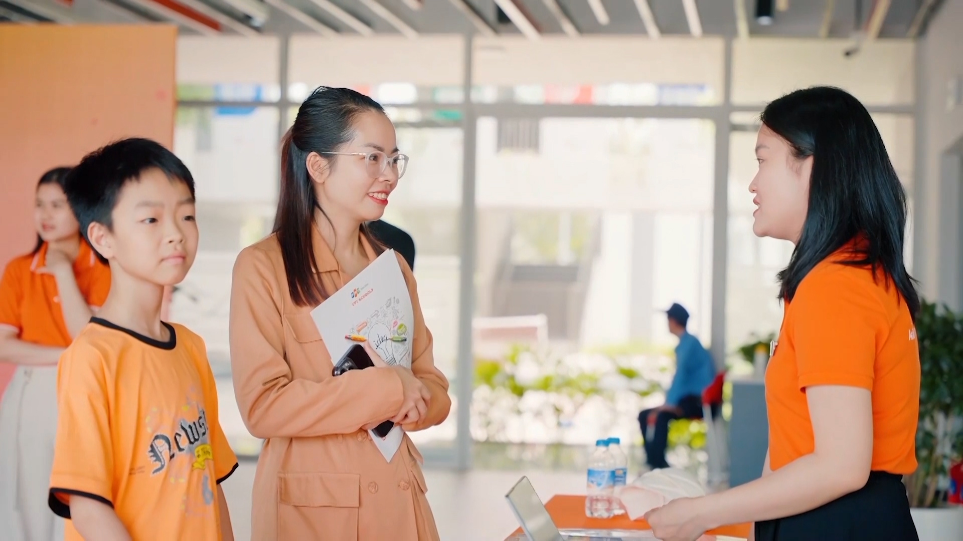 Giúp học sinh tự tin bước vào kỷ nguyên số- Ảnh 8. Giúp học sinh tự tin bước vào kỷ nguyên số- Ảnh 8.