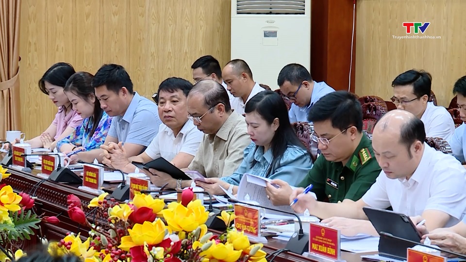Phiên họp thường kỳ Ủy ban Nhân dân tỉnh tháng 5- Ảnh 3. Phiên họp thường kỳ Ủy ban Nhân dân tỉnh tháng 5- Ảnh 3.