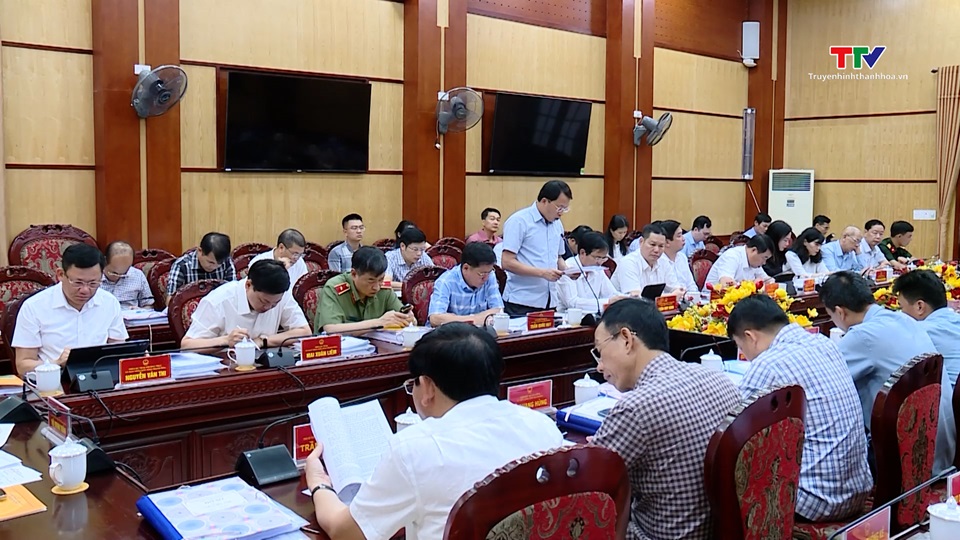 Phiên họp thường kỳ Ủy ban Nhân dân tỉnh tháng 5- Ảnh 1. Phiên họp thường kỳ Ủy ban Nhân dân tỉnh tháng 5- Ảnh 1.