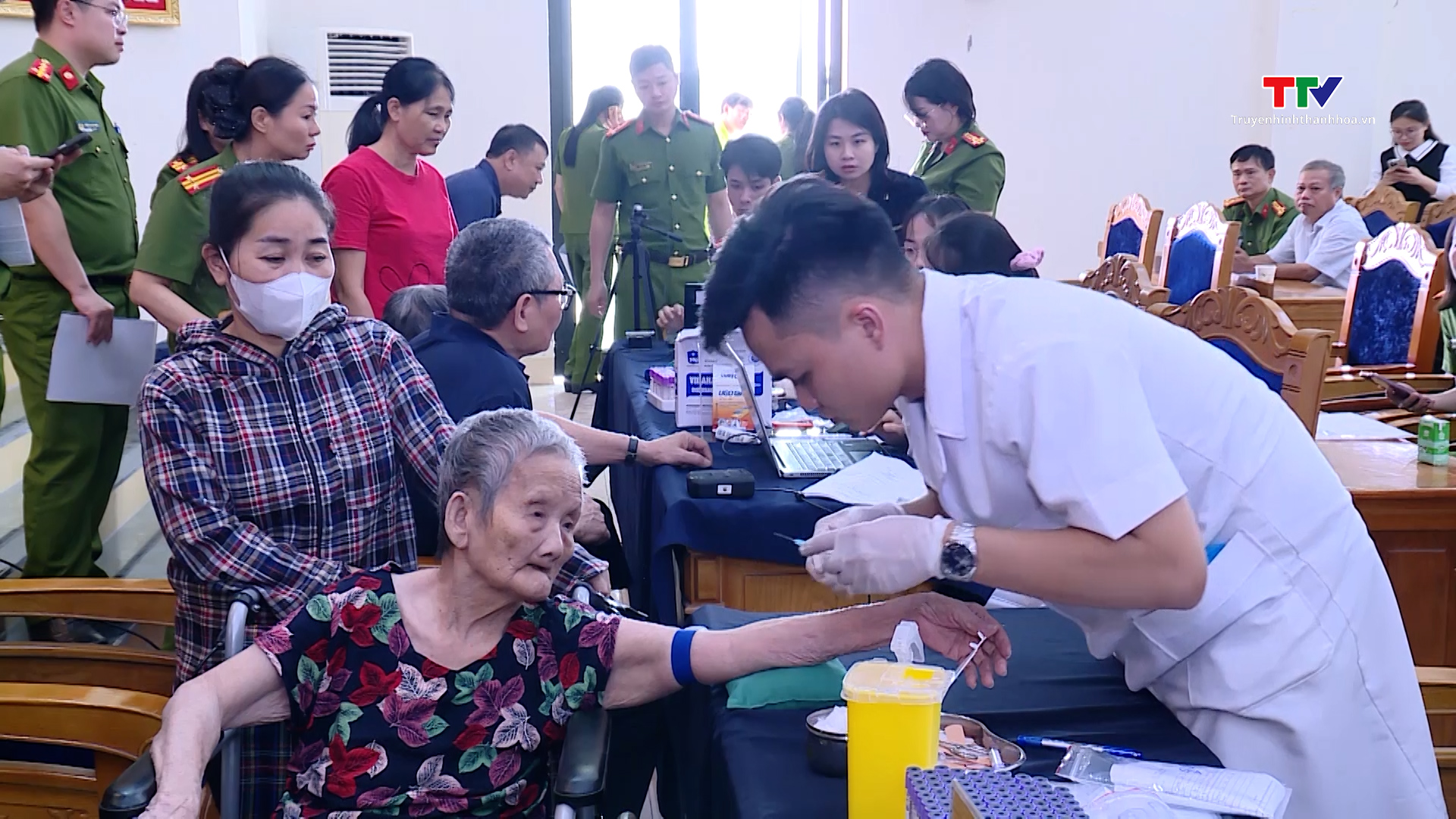Thắp sáng đường về cho những liệt sĩ chưa xác minh được danh tính- Ảnh 1. Thắp sáng đường về cho những liệt sĩ chưa xác minh được danh tính- Ảnh 1.