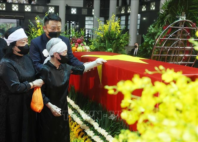 Tổ chức trọng thể Lễ viếng nguyên Chủ tịch nước Trần Đức Lương- Ảnh 11. Tổ chức trọng thể Lễ viếng nguyên Chủ tịch nước Trần Đức Lương- Ảnh 11.