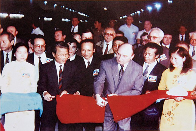 Đồng chí Trần Đức Lương - Nhà lãnh đạo có nhiều đóng góp quan trọng cho sự nghiệp đổi mới, phát triển đất nước và bảo vệ Tổ quốc- Ảnh 4. Đồng chí Trần Đức Lương - Nhà lãnh đạo có nhiều đóng góp quan trọng cho sự nghiệp đổi mới, phát triển đất nước và bảo vệ Tổ quốc- Ảnh 4.