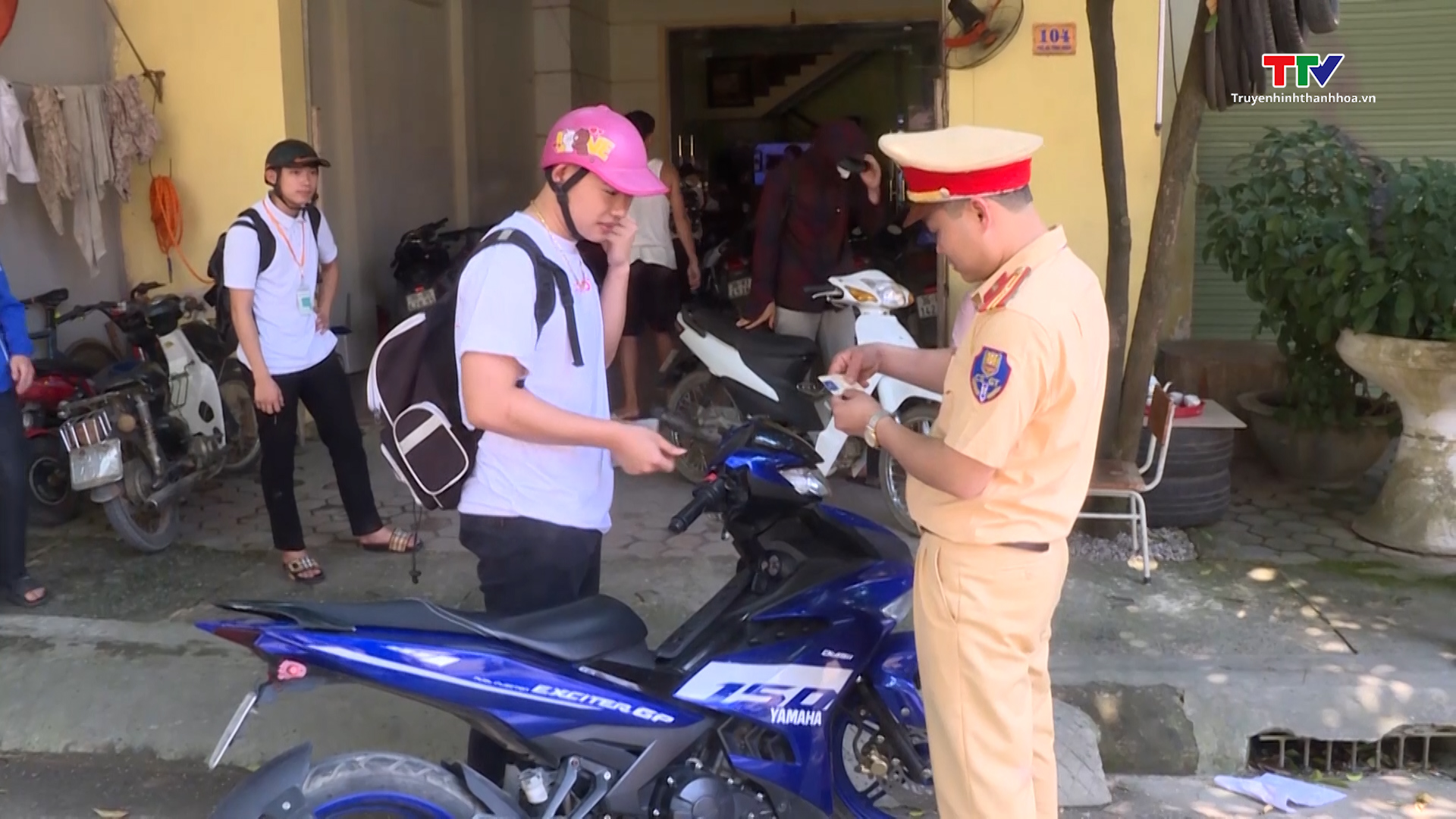 Kéo giảm tai nạn giao thông ở lứa tuổi học sinh- Ảnh 2. Kéo giảm tai nạn giao thông ở lứa tuổi học sinh- Ảnh 2.